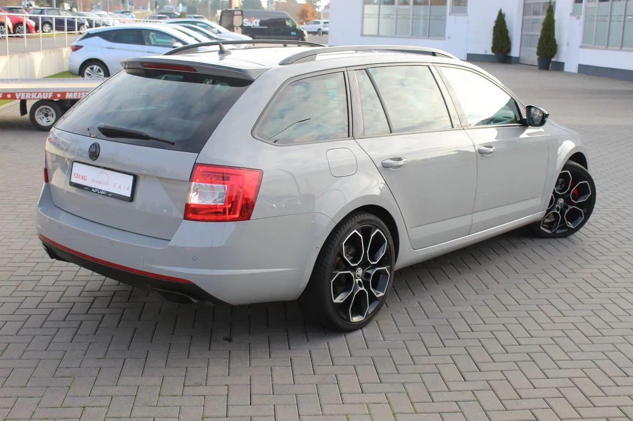 Skoda Octavia 2.0 TSI RS 230...  Image 4