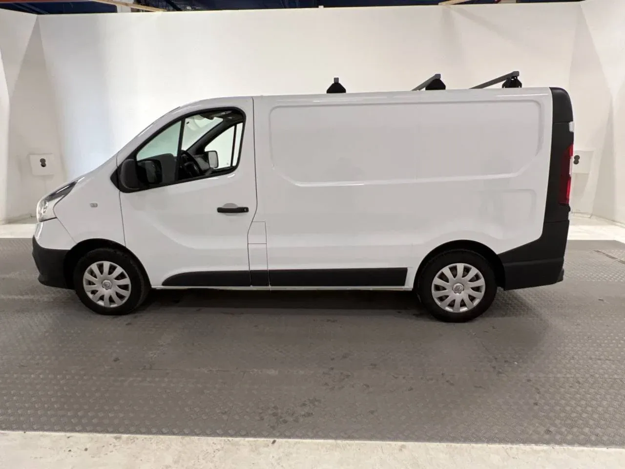 Renault Trafic 1.6 dCi V-inredd Tackräcken Värmare 1-Ägare Image 1